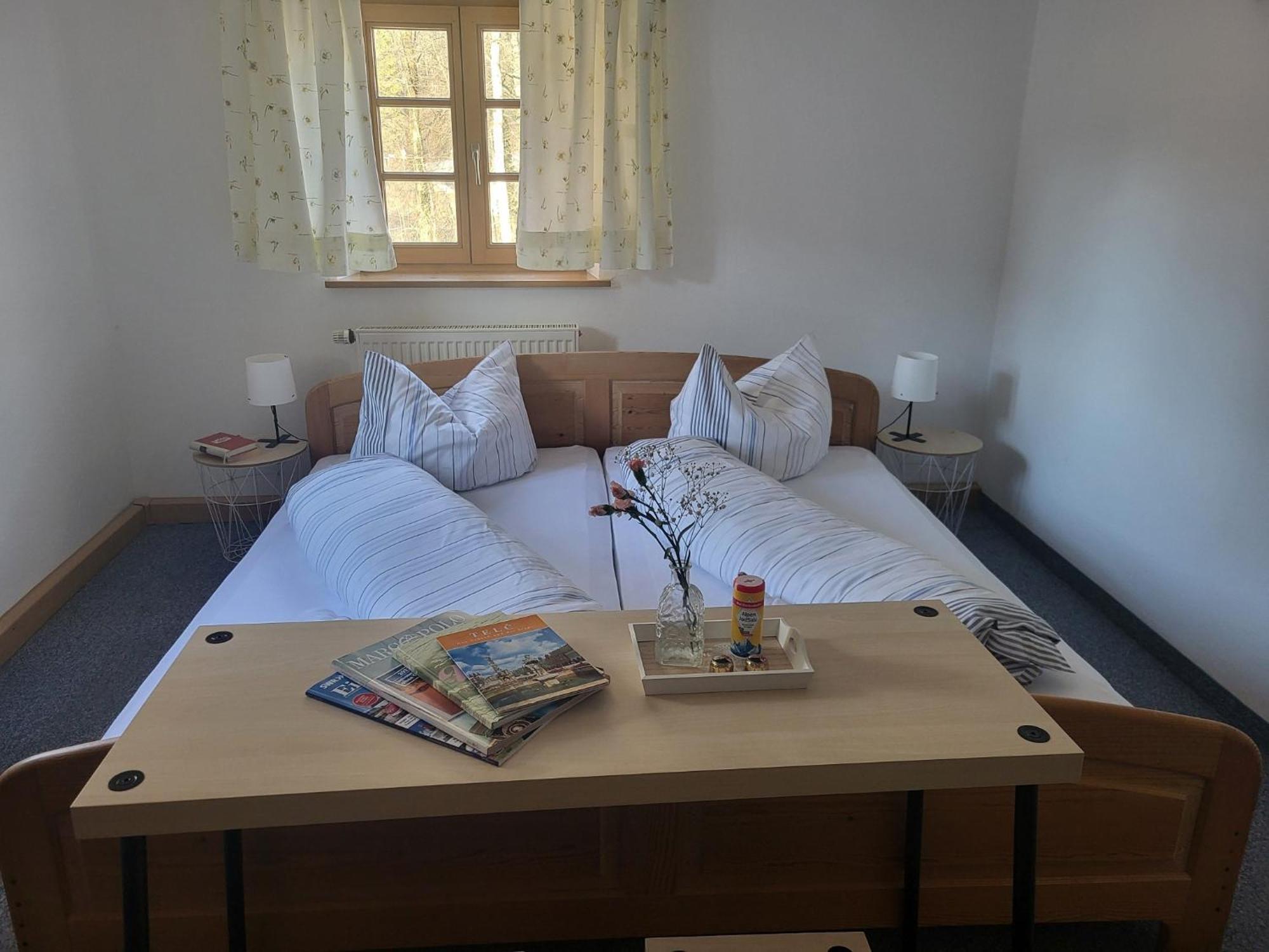 Staufenbruecke Hotel *